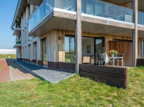 Tasteful apartment with marina view